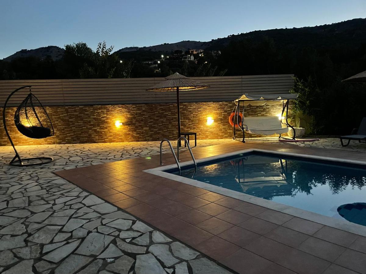 "Villa Andreas" Agia Efimia エクステリア 写真